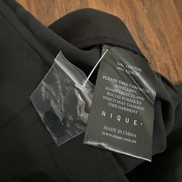 NWT Nique Lita Cotton Tencel Tailored Shorts in Black - Picture 14 of 16